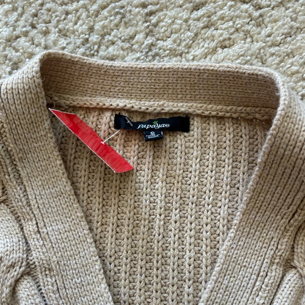 NWT Papaya Beige Cable Knit Cardigan - Picture 2 of 3